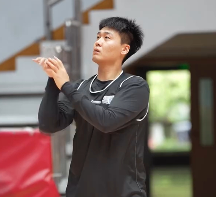 注册领彩金-备战浙江！赵睿投篮精准，周琦改罚球手势，许利民重提防守问题！|浙江队|浙江男篮|比赛|北京男篮_新浪体育_新浪新闻